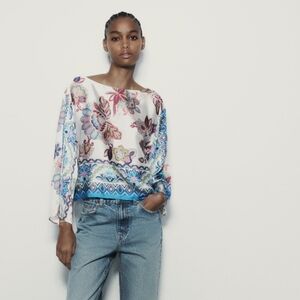 🆕️ Zara Oversized Printed Top